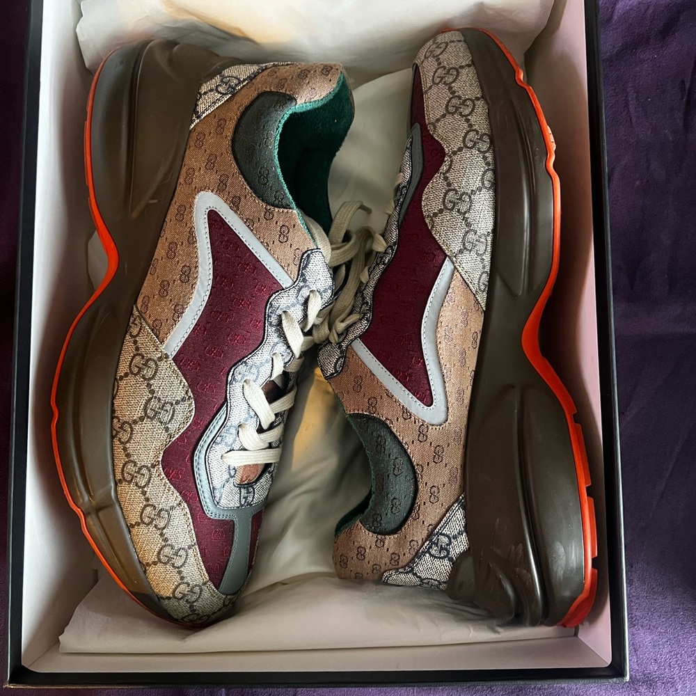 Gucci Beige and Burgundy Patterned Sneakers